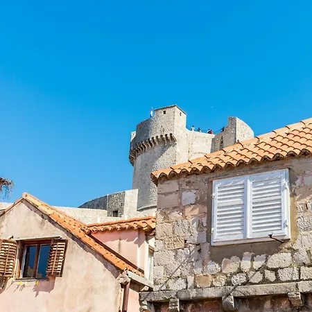 St George - Two Bedroom With View *