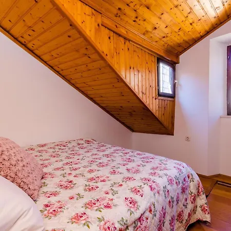 St George - Two Bedroom With View