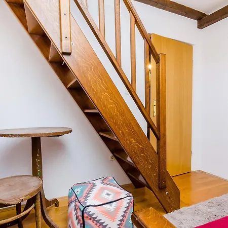 St George - Two Bedroom With View *